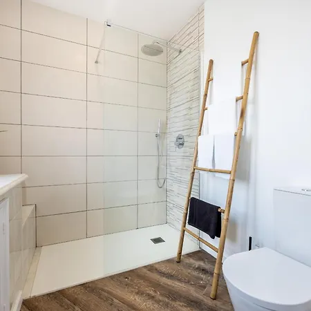 Angra Charming By Seewest 3* 앙그라두에루이스무