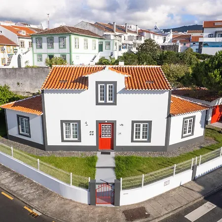 Guest house Angra Charming By Seewest *